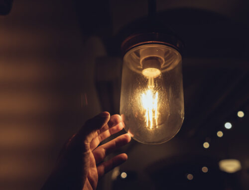 COMEÇOU A VALER NA ÚLTIMA QUARTA-FEIRA (28) O AUMENTO DE QUASE 8% NA CONTA DE LUZ
