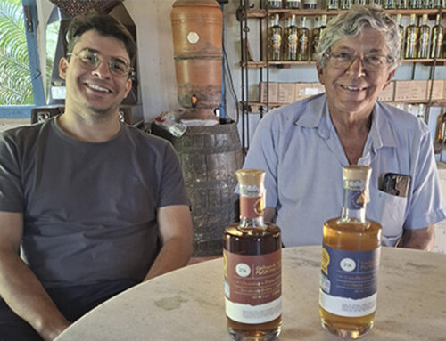 CACHAÇA 100% ORGÂNICA DE FELIXLÂNDIA GANHA MEDALHA DE OURO EM CONCURSO INTERNACIONAL