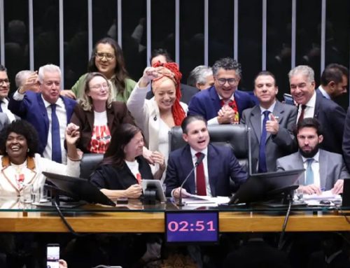 CÂMARA APROVA, EM DOIS TURNOS, PEC PELO FIM DA ESCALA 6X1