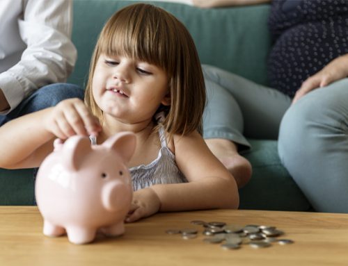 EDUCAÇÃO FINANCEIRA NÃO É ENSINAR CRIANÇAS A FICAREM RICAS, AFIRMAM ESPECIALISTAS